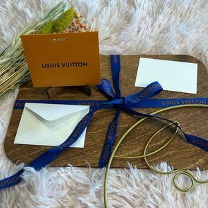 Louis Vuitton Blue Ribbon Gift tag with envelope and blank card